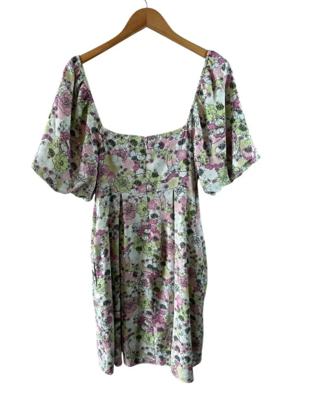BCBGeneration Pastel Floral Milkmaid Cottagecore Dress Puff Sleeve Size 12 - Picture 7 of 9